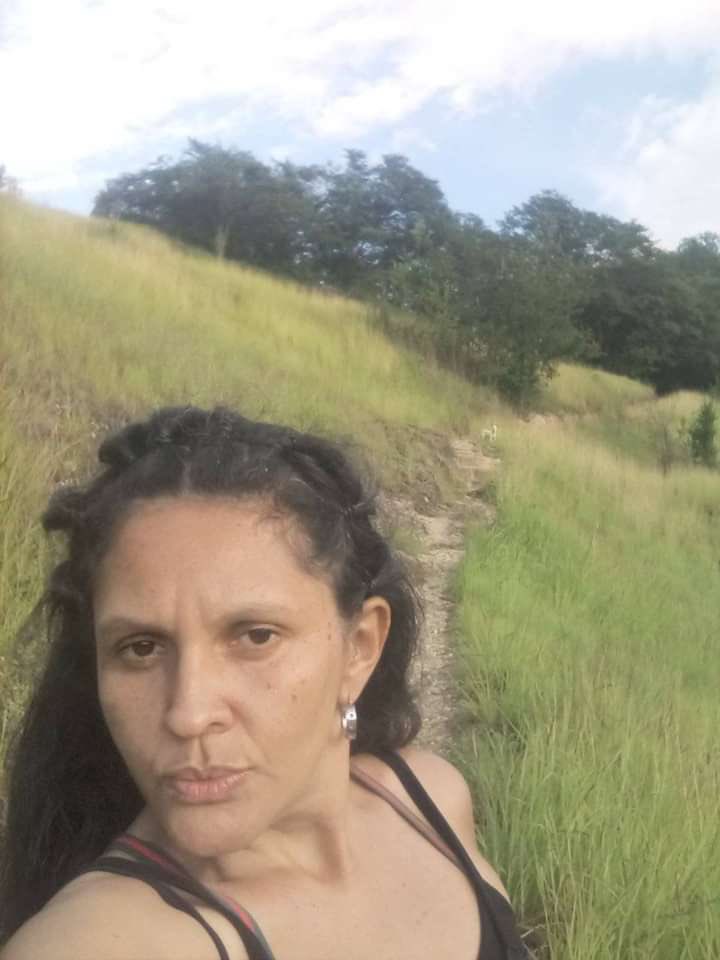 funasjosefa's tweet photo. Esta es la profesora más safrica y lamé botas de todas, nos sabe enseñar y no sabe nada de su propia materia tiene una pinta de que se coge a cualquier alumno #funas #funasjosefa https://t.co/P1lX33gJ2N
