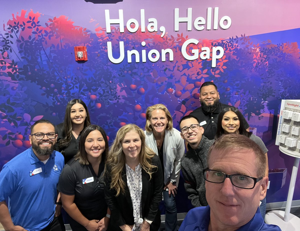 Rebecca M Thompson tweet media