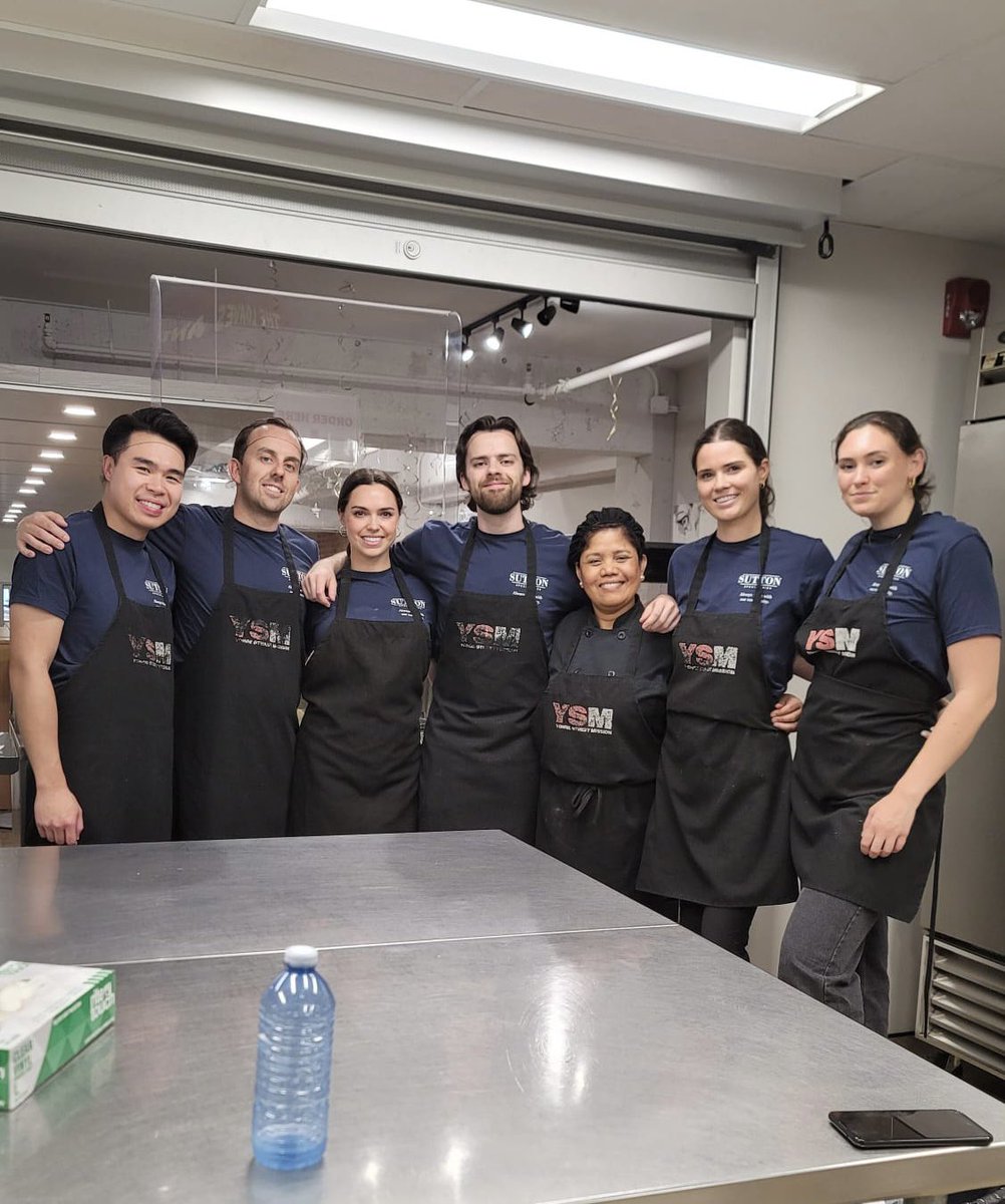 SuttonRisk's tweet photo. At Sutton, we believe in making a positive impact in our community. Today, our #Suttonteers are over at Yonge Street Mission Evergreen Centre preparing a nourishing dinner for street-involved youth in Toronto. @YSM_TO #Suttonteering #AlwaysThereWithOurCommunity https://t.co/Sr2hT1OjpQ