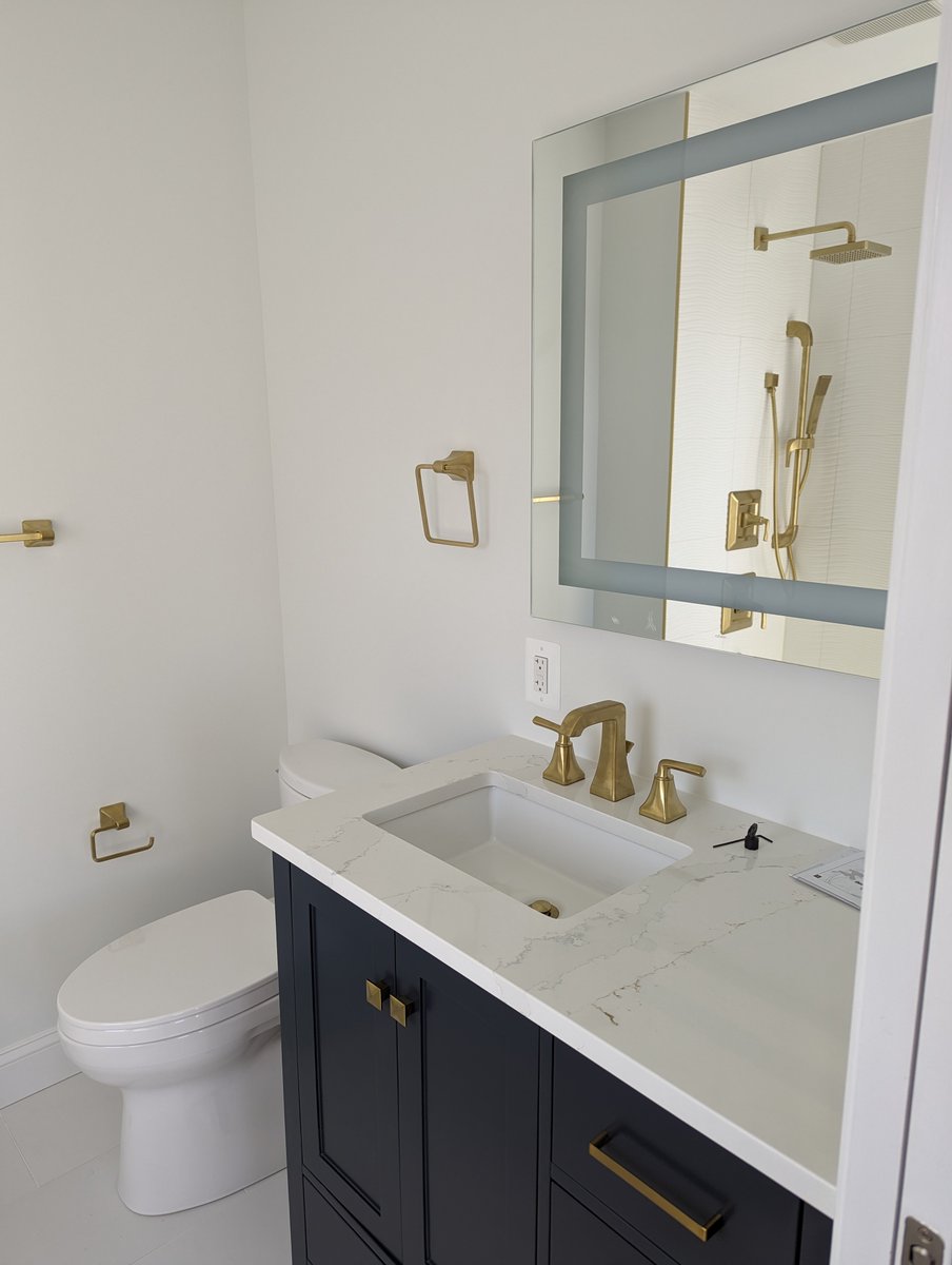 FBrenovations's tweet photo. Long overdue, but better late than ever. Check out these bathroom results! 
.
.
.
.
#bathroom #bath #bathroomremodel #bathroomdesign #bathroomdecor #bathroomrenovation #interiordesign #realestateva  #oldtownalexandria #alexandriavarealtor #arlingtonvirginia #northernvirginia #dmv https://t.co/sqT336f2zA