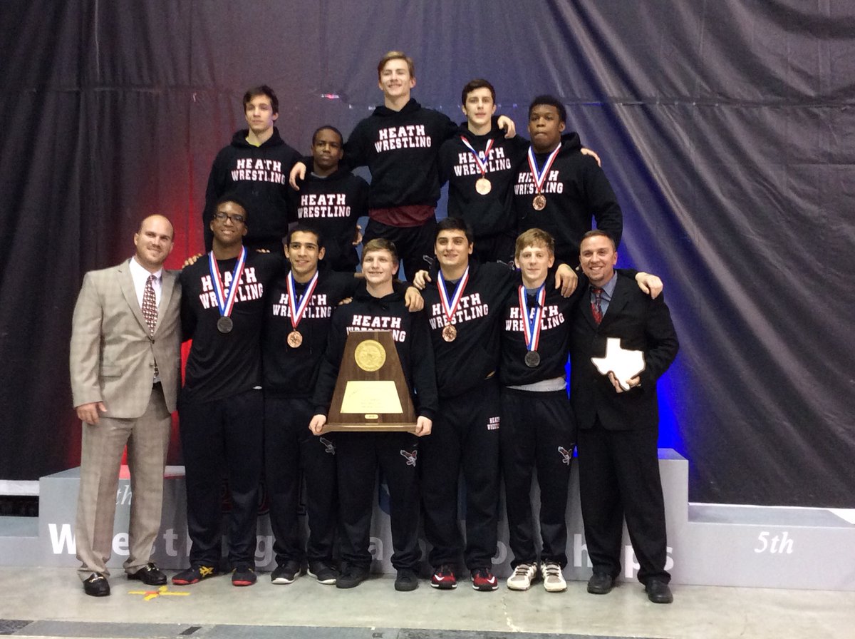 Throwback Thursday to our 2016 State Champs 🏆
#WTD #ThrowbackThursday | <a href="/HeathWrestling/">HeathWrestling</a>