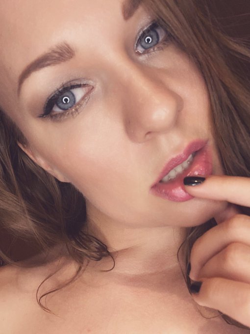 Online now on https://t.co/UQj0gYikyq https://t.co/2ybQhDV0MV<a href="/tag/omg"class="tags"><span>&#35;omg</span></a><a href="/tag/cummingsoon"class="tags"><span>&#35;cummingsoon</span></a>