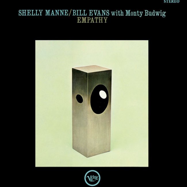 10Nawachi's tweet photo. おはようございます☕️
素敵な1日を🎼🌱
モーニングMusic♬
#Empathy 1962
#ShellyManne (ds)
#BillEvans (p)
#MontyBudwig (b) https://t.co/zqizYfsJPZ