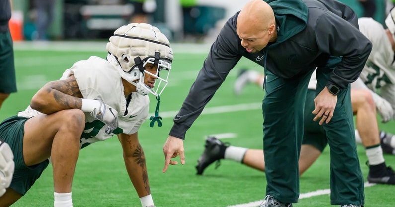 Lorenzo Guess' hiring as #MichiganState new basketball strength coach is a championship move

@JimComparoni explains why the hire has the potential to have a major impact

(On3+): https://t.co/tb4XdwOAMS https://t.co/oGM7bG1bqS