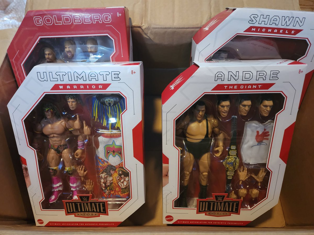 WrestlegedonPod's tweet image. Came home to a nice package on the porch! You&apos;re really missing out if you&apos;re not a part of @runinpodcast patreon! The monthly giveaways alone are worth the price! #ultimateedition #wwe #wwemattel #actionfigures #forthecollection
