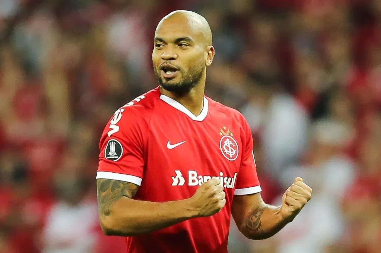Medio River on Twitter: "🚨 La Conmebol suspendió provisionalmente al defensor Rodrigo Moledo, jugador del Inter de Porto Alegre, por supuesta presencia de la sustancia ostarina en un control antidopaje. https://t.co/aiIkZNqLgu" /