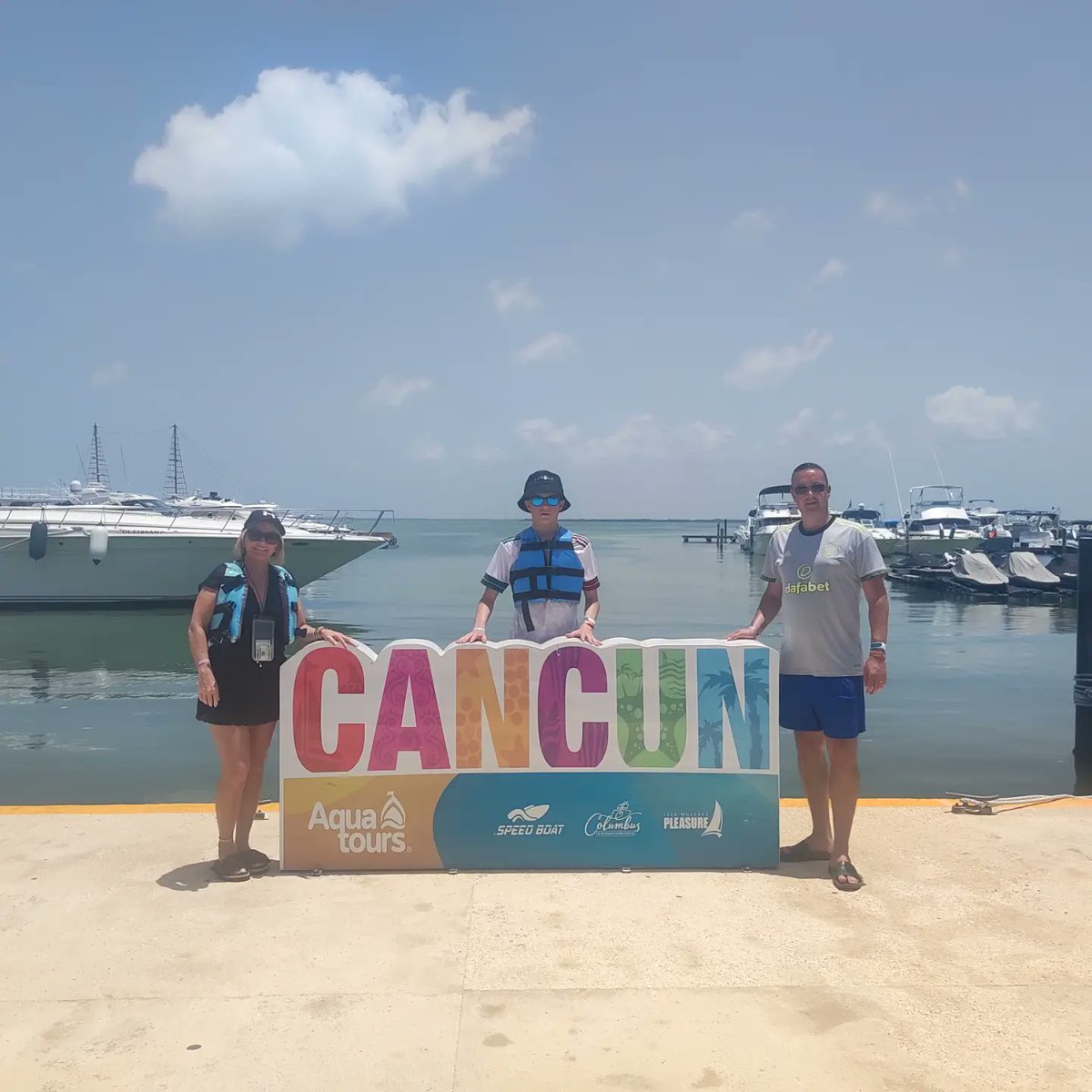 Angie Ghirl 🍀🍀🍀 tweet media