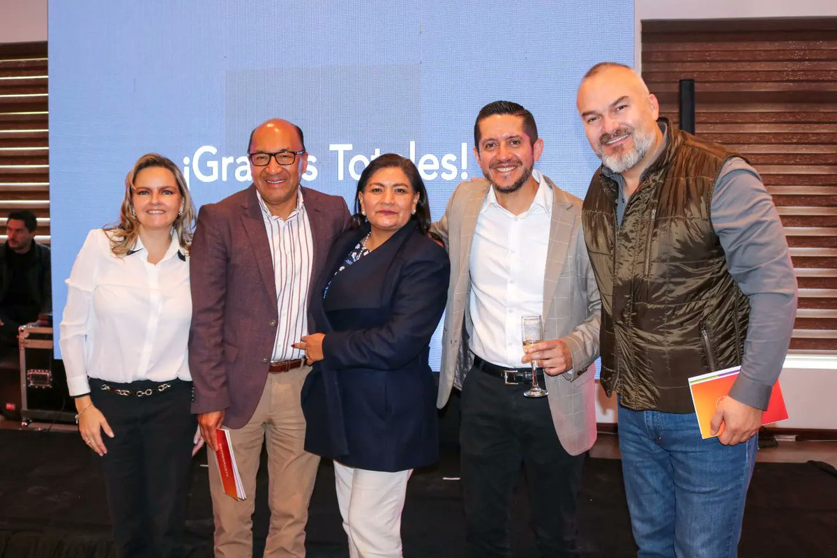 cipemec's tweet photo. Qué felicidad celebrar más años de vida de nuestras empresas afiliadas 💙.
En esta ocasión auguramos lo mejor a #Expressarte, en sus 15 años de creación de estrategia y creatividad.
#Empresas #CIPEM #Cuenca https://t.co/v7dqIq8yJt