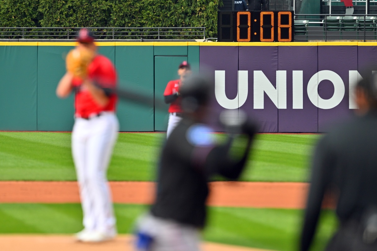 Extending MLB Pitch Clock For Playoffs Would Be a Big Mistake https://t.co/kP6Dfg4wLh https://t.co/MszzGzw8wu