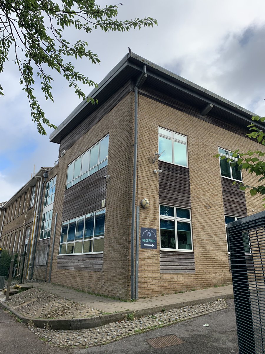 DramaQueens tweet media