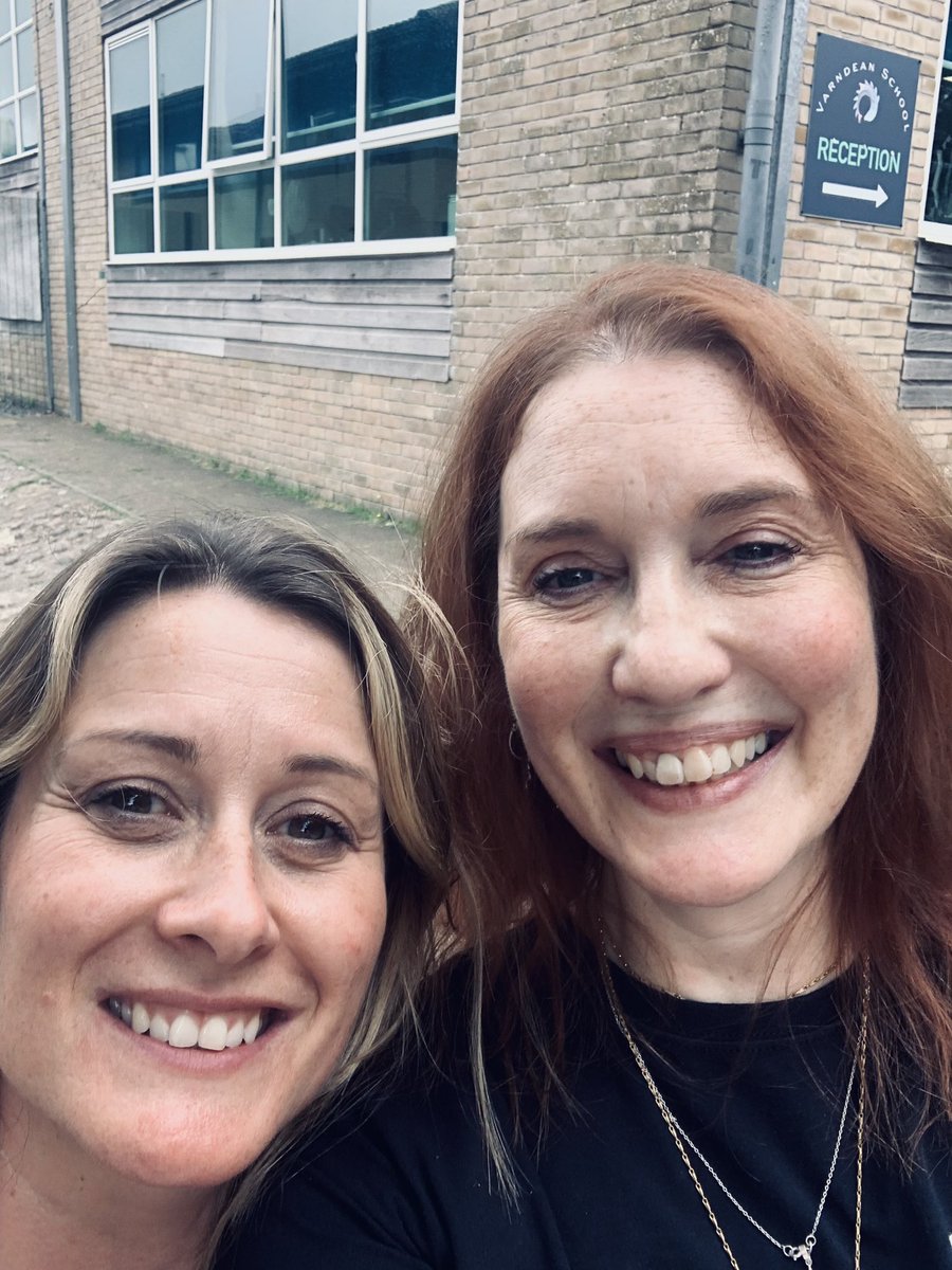 DramaQueens tweet media