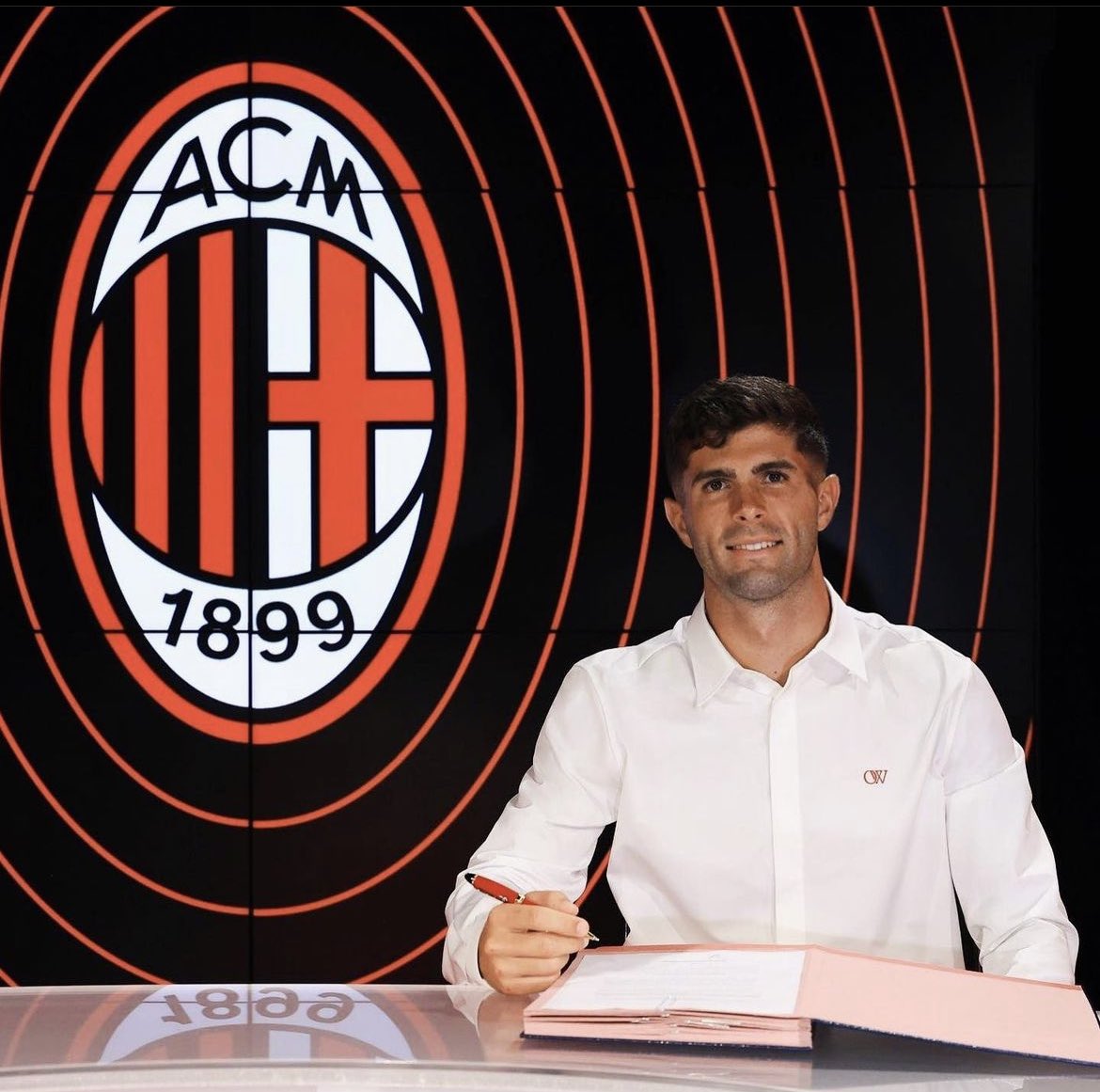 ᅟ
ᅟ
ᅟ
⠀       ⠀new challenge, new story 🖤♥️
ᅟ
ᅟ
ᅟ