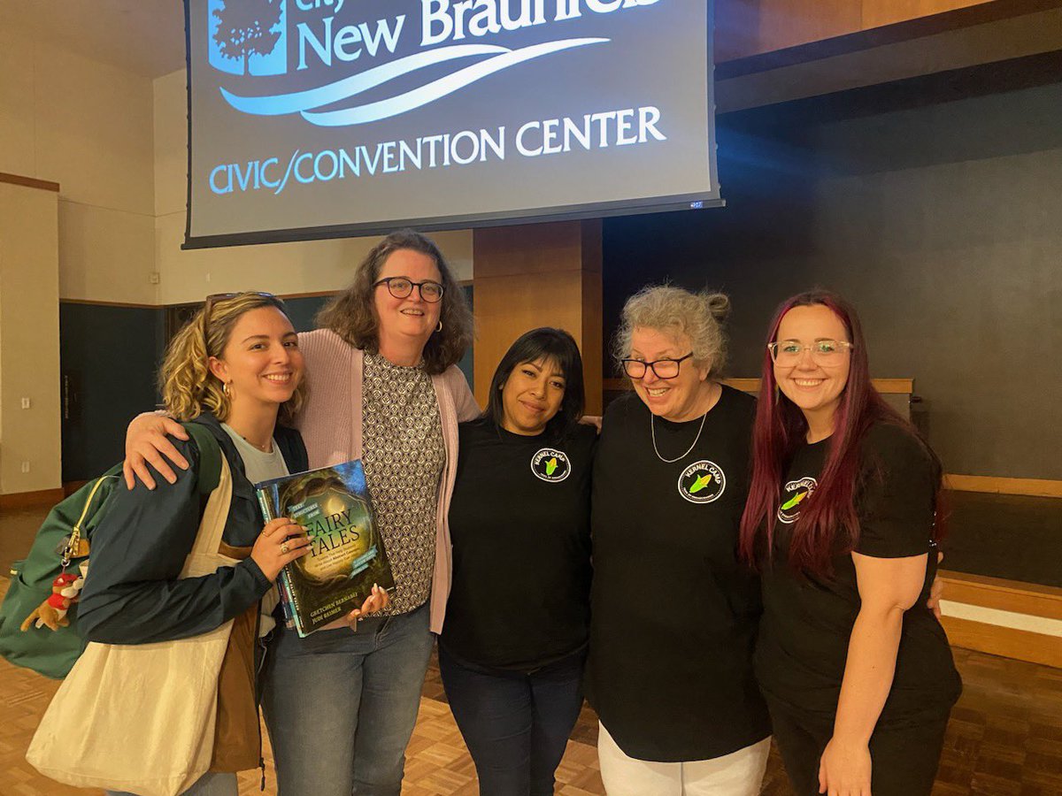 maureenucles's tweet photo. One of the many blessings of #KernelCamp23 was sharing this experience with my daughter @e1izabethucles ! I am beyond proud of her! Thank you @Trail_of_BCs @gretchbernabei @kayla_briseno @OmalyIsaaccura Trish, Rebecca & trainers for welcoming and encouraging her! https://t.co/FDPeSUgfdf