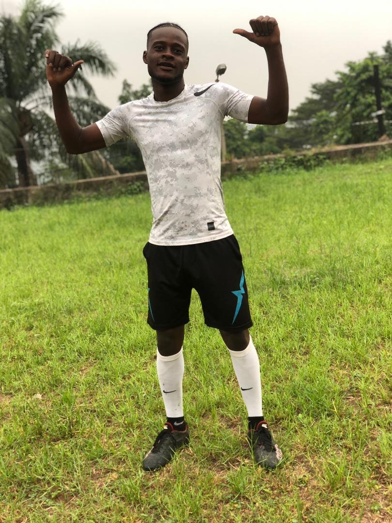 e_estrocol's tweet photo. Dieu est au contrôle #ekosimba✌️⚽# https://t.co/DOB2nedalC