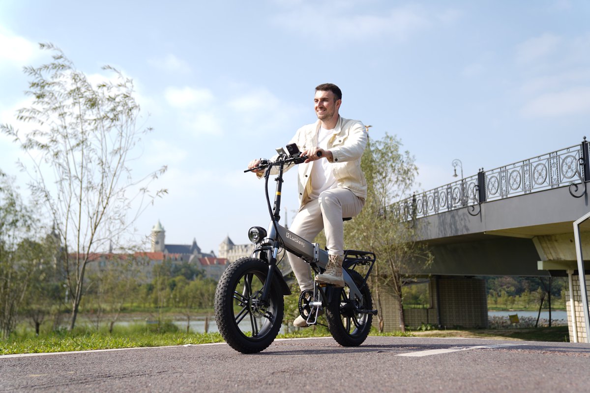 ZXMCO_ltd's tweet photo. Green travel, environmental protection and energy conservation, foldable electric bicycles allow you to enjoy freedom and health in the city.
#ZXMCO #electricbicycle #electricbike #foldingbike #green https://t.co/uppUleQNop