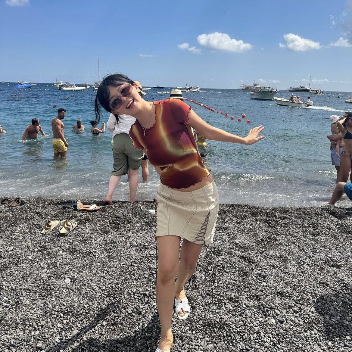 daisy bloom tweet media