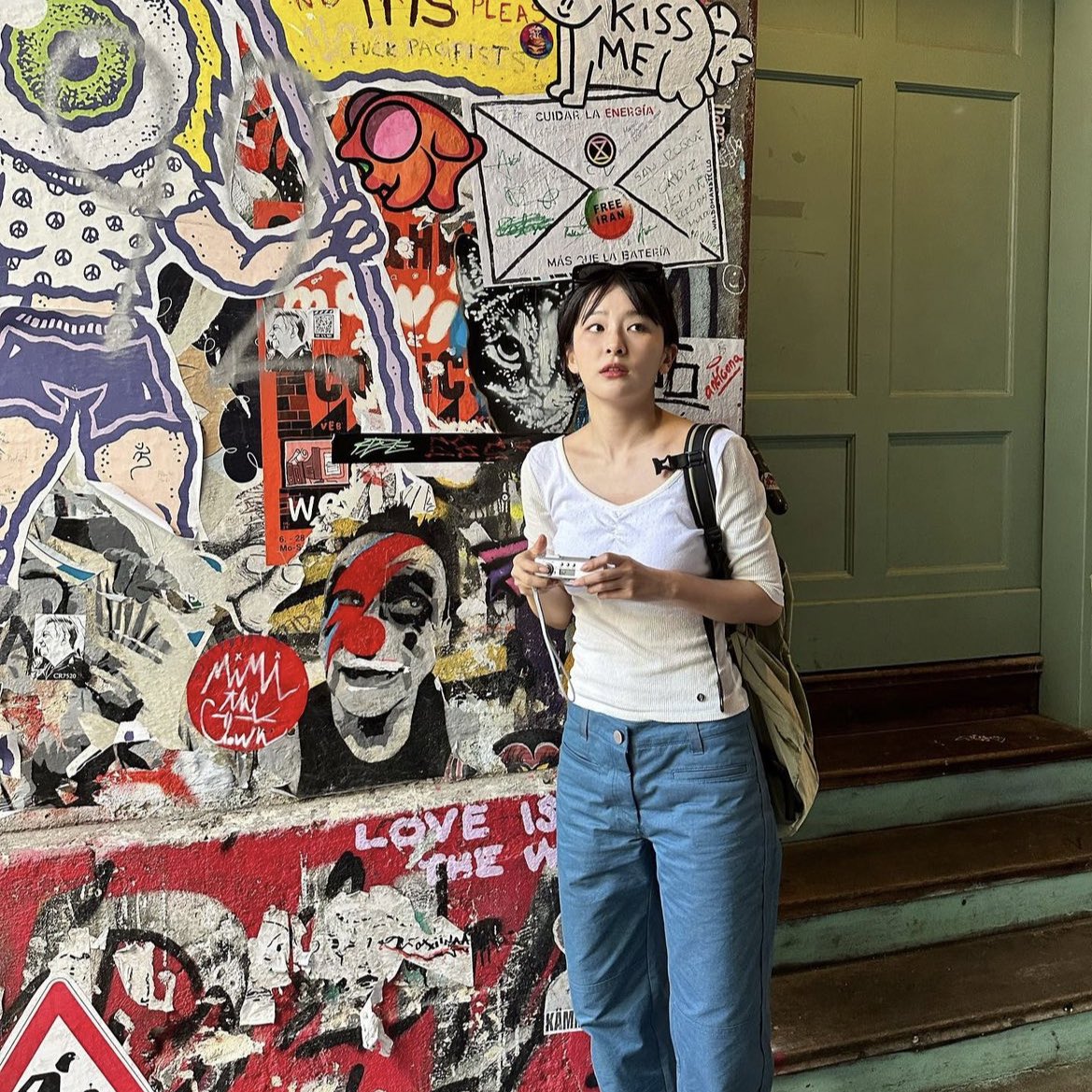 daisy bloom tweet media