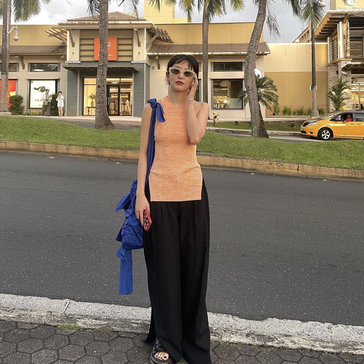 daisy bloom tweet media