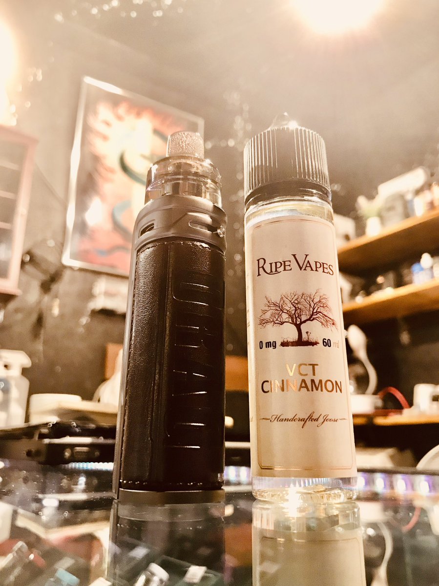 smokeride_gogo's tweet photo. 🇺🇸RipeVapes VCTシナモン
安定のバニカスに
シナモンを添えた
絶妙なバランスが素晴らしい♪
お洒落なDragSでJET〜‼️
美味しい笑顔最高ですネ❤️
ありがとう御座いました😊
VAPE電子タバコC.C
越谷市大袋駅東口徒歩2分
070-2332-0069
#vape #vapecc #vape好きな人と繋がりたい #ripevapes #電子タバコ https://t.co/ThNJzaDAF8