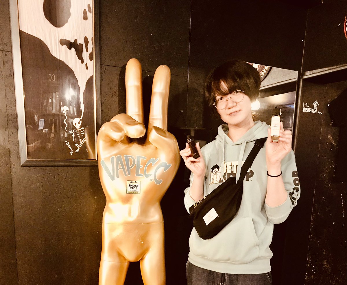 smokeride_gogo's tweet photo. 🇺🇸RipeVapes VCTシナモン
安定のバニカスに
シナモンを添えた
絶妙なバランスが素晴らしい♪
お洒落なDragSでJET〜‼️
美味しい笑顔最高ですネ❤️
ありがとう御座いました😊
VAPE電子タバコC.C
越谷市大袋駅東口徒歩2分
070-2332-0069
#vape #vapecc #vape好きな人と繋がりたい #ripevapes #電子タバコ https://t.co/ThNJzaDAF8