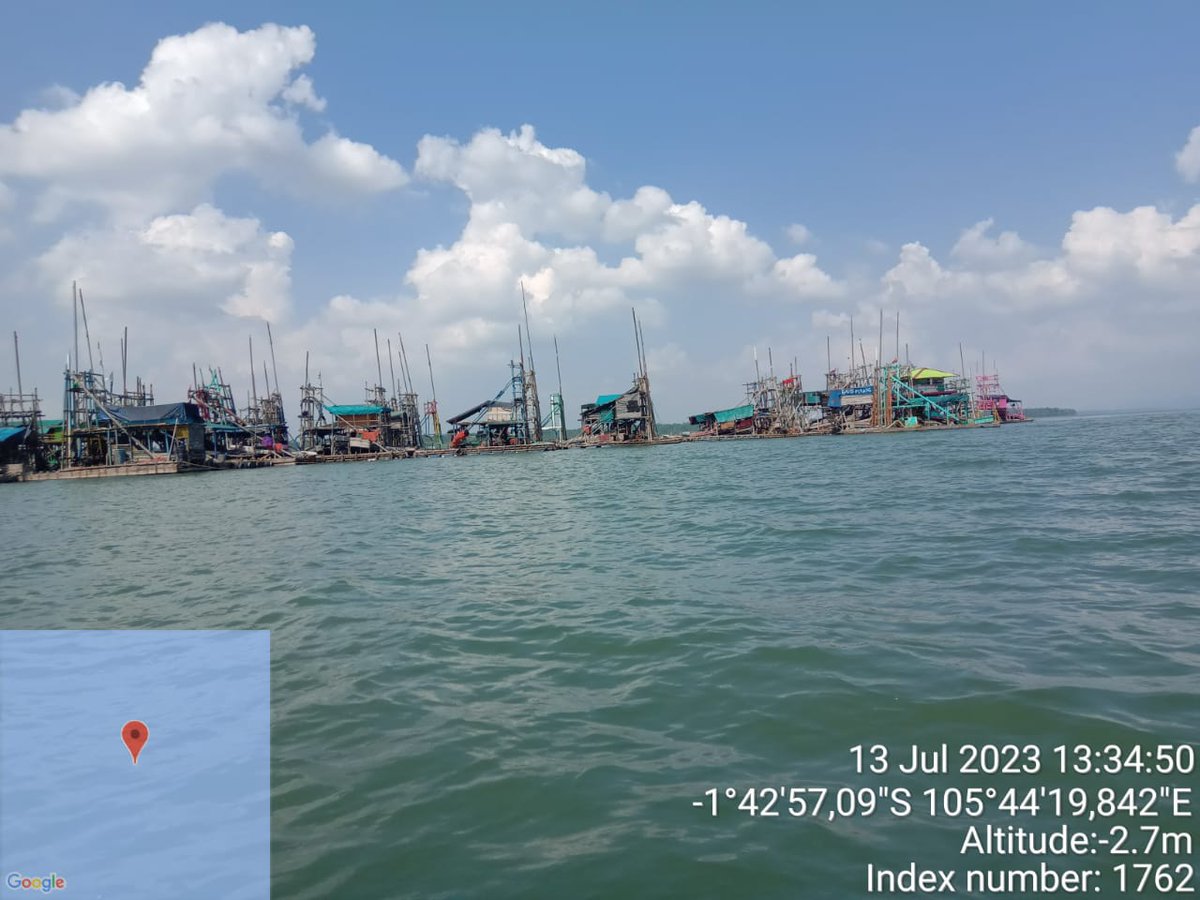 AnisTriandini's tweet photo. Jumat 14 Juli 2023
Wilayah tgkapann nelayan Ds Riding Panjang Kec. Belinyu skrg penuh dgn pnambang iLegal yg sangat mengganggu aktivitas nelayan.Para Nelayan sdh menghubungi pejabat setempat tp blm ada respon sampai saat ini.
#GiatLuhkanSatminkalBrppupp
#Saktiwahyutrenggono https://t.co/p8UkcCThpI