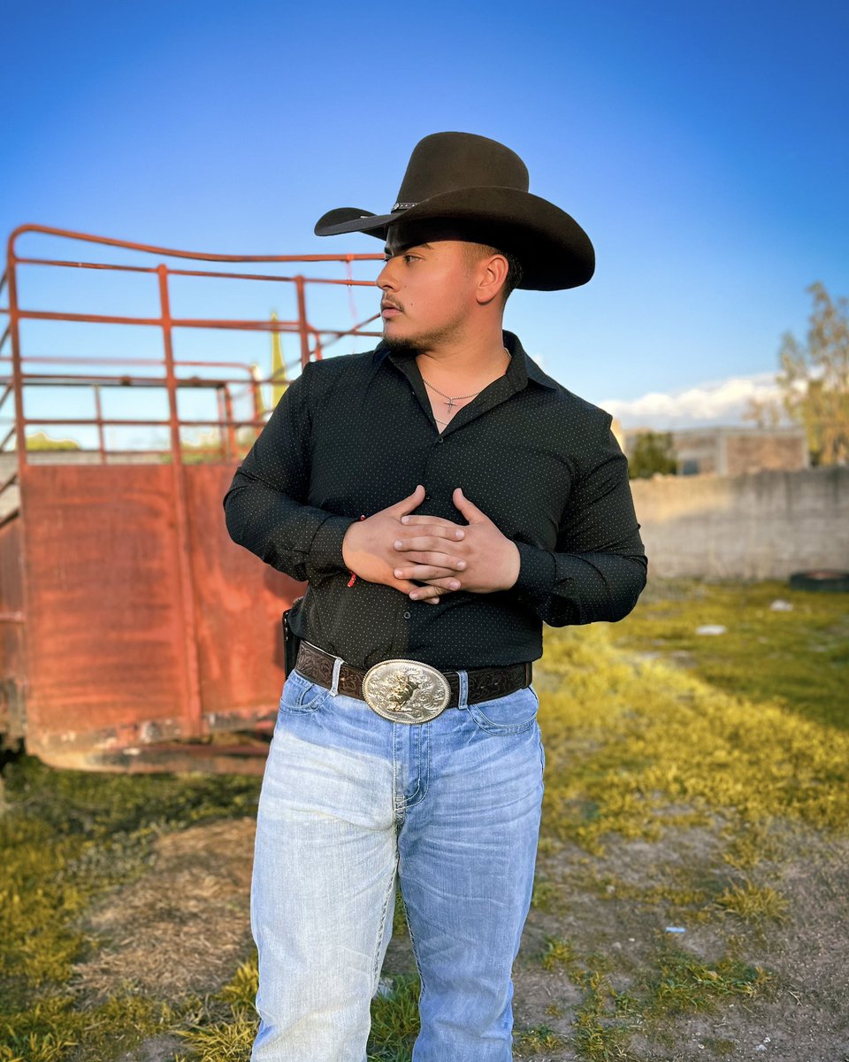 Uriel Arellano tweet media