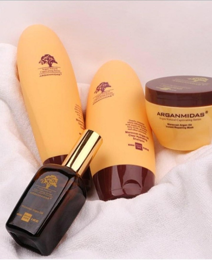 ArganmidasP's tweet photo. Experience the vibrant pace of city life with #ARGANMIDAS and invigorate your hair for a fresh start every day. Our specially crafted Moroccan argan oil Hydrating shampoo and conditioner set lavishly nurtures your locks, unveiling lusciously silky and smooth tresses. https://t.co/GvdIjcCUzW