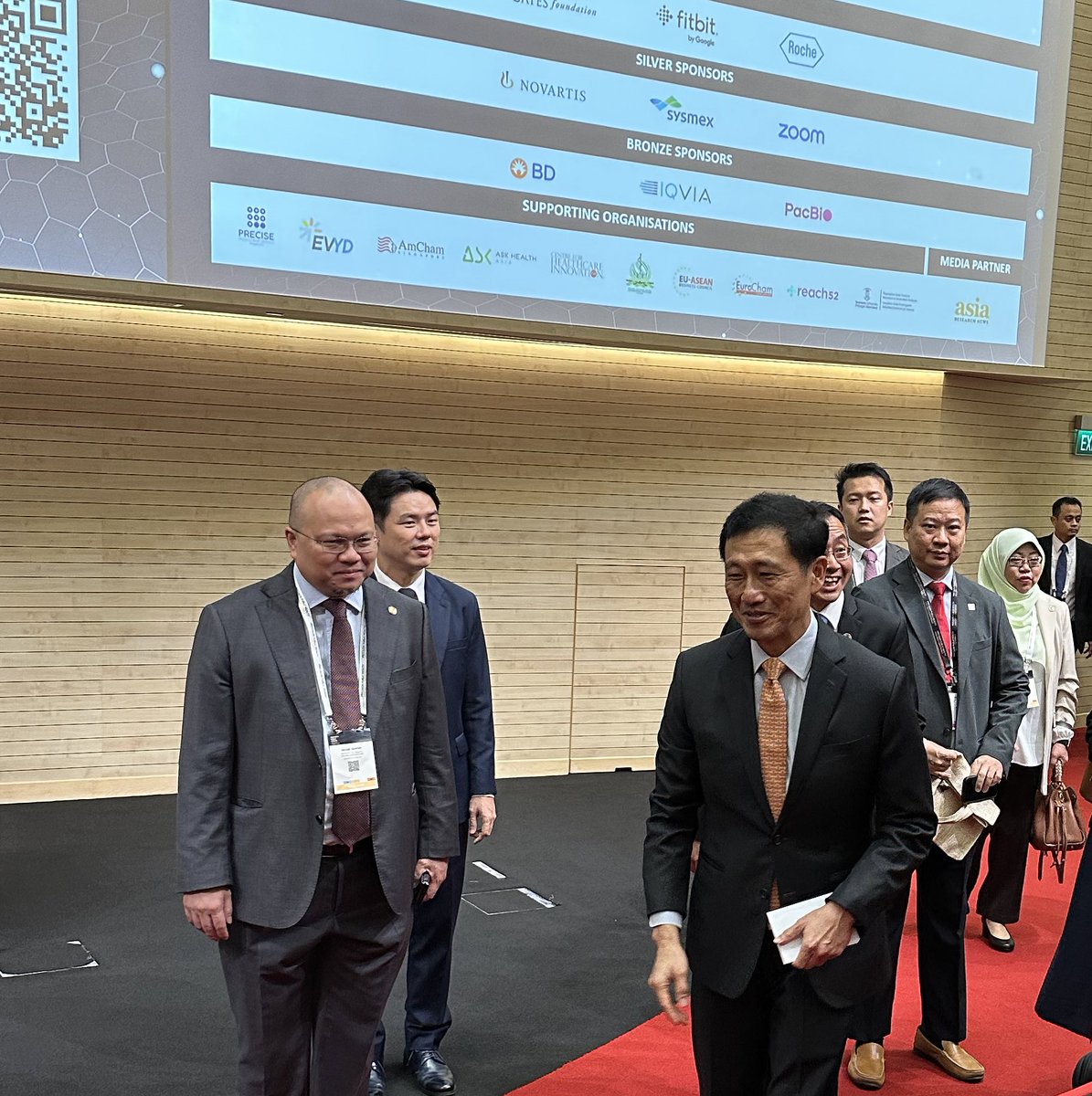 It was a great honour to welcome both Ministers of Health, SG- Mr Ong Ye Kung &amp; Brunei- Dato Dr Mohd Isham Jaafar to the Precision Public Health Conference #PPHA2023. 

Great session on how Big Data, Precision Medicine &amp; Digital Health will drive better health in #ASEAN