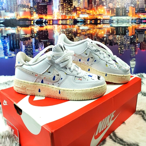 platnyms's tweet photo. So good I had to share! Check out all the items I'm loving on @Poshmarkapp #poshmark #fashion #style #shopmycloset #nike: https://t.co/zlLkEkP9Jy https://t.co/Bv4RGH5oeO