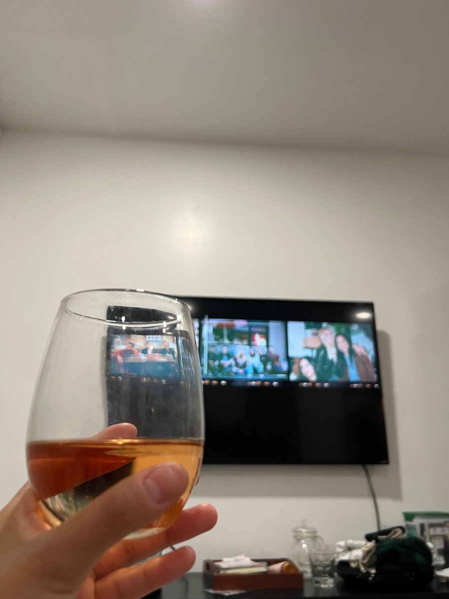 JSmoke180's tweet photo. 7.12 wine time + self care sitcoms #july2023 https://t.co/tW4iNzSBrC