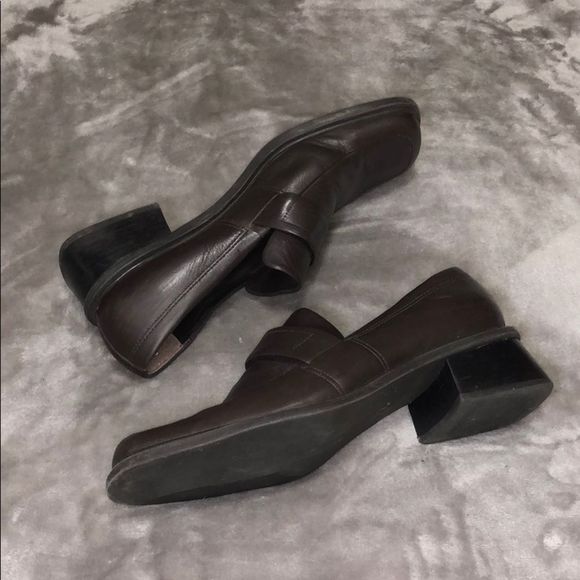 KiwiColored's tweet photo. So good I had to share! Check out all the items I'm loving on @Poshmarkapp #poshmark #fashion #style #shopmycloset #naturalizer #knoxrose #eileenfisher: https://t.co/pEwXNHkSTr https://t.co/xnGo2ljVO0