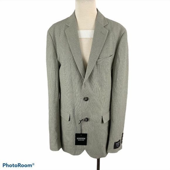 PoshStory's tweet photo. So good I had to share! Check out all the items I'm loving on @Poshmarkapp #poshmark #fashion #style #shopmycloset #nordstrom #sundaybest #cynthiarowley: https://t.co/vYY3b01fzj https://t.co/NIcIwlap4y