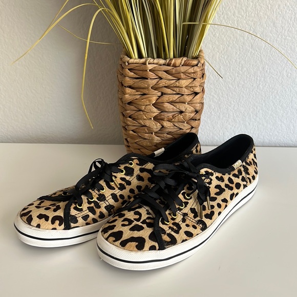 MarcoAMatta1's tweet photo. So good I had to share! Check out all the items I'm loving on @Poshmarkapp #poshmark #fashion #style #shopmycloset #gantos #keds #intercontinentalartinc: https://t.co/EUwcfvDO7e https://t.co/mJBoYNZvP7