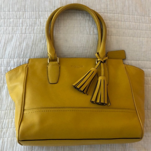 pugn's tweet photo. So good I had to share! Check out all the items I'm loving on @Poshmarkapp from @AlishaS01597111 #poshmark #fashion #style #shopmycloset #coach #freepeople #mergim: https://t.co/t9GGUmhWDg https://t.co/lUi5dJyV4z