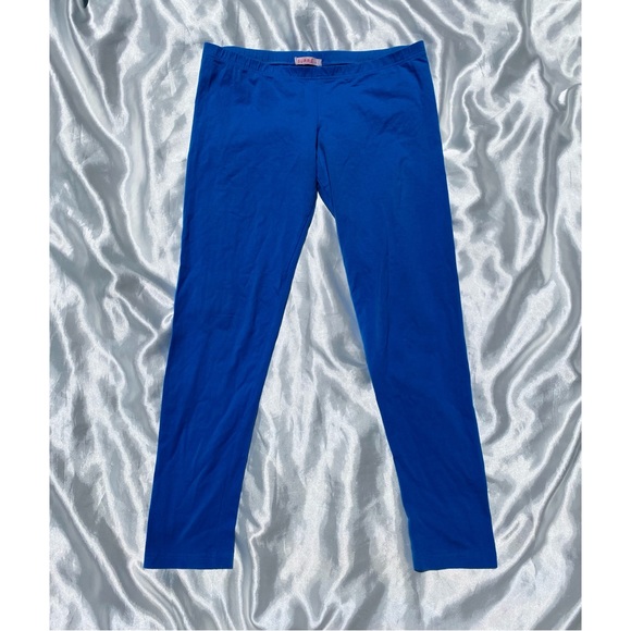 cheekyzites's tweet photo. So good I had to share! Check out all the items I'm loving on @Poshmarkapp from @SuchGee #poshmark #fashion #style #shopmycloset #katies #vintage #supre: https://t.co/Np4rdhL2z8 https://t.co/rfEJ7GcAfk