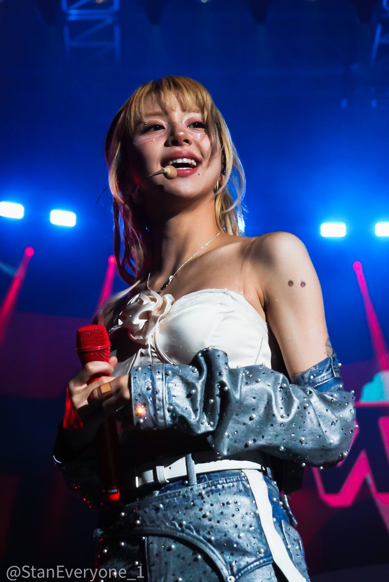 chaeyoung pics tweet media