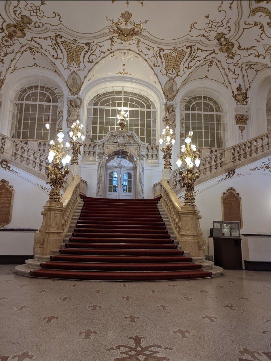 RotatingMarble's tweet photo. Oper Graz, Austria
https://t.co/iFkxeRa46O
Stunning Opera House! https://t.co/K70PCrB2EP