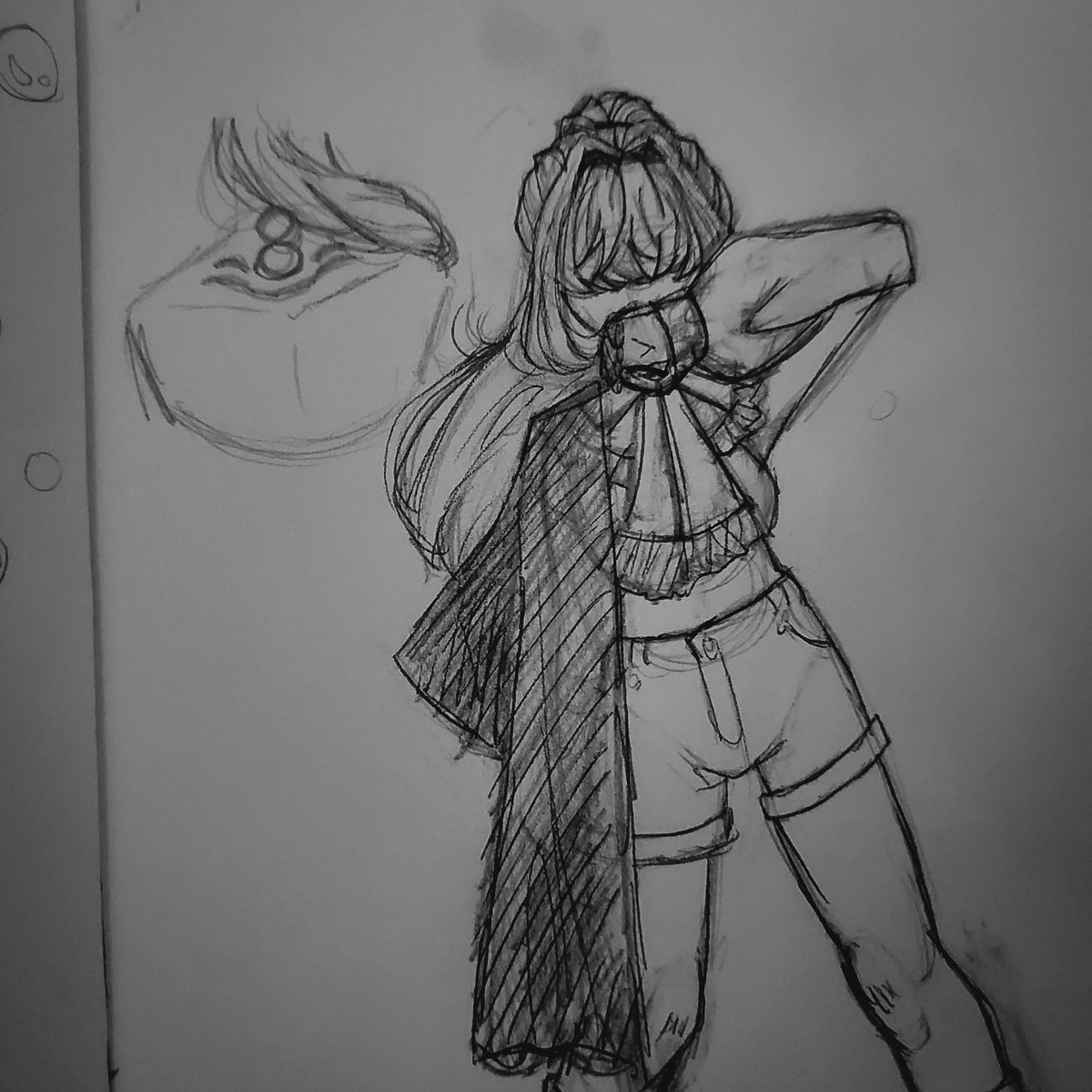 Tofoiguess's tweet photo. Iris my little time keeper (not too much on that hand) https://t.co/0wgQVme95t