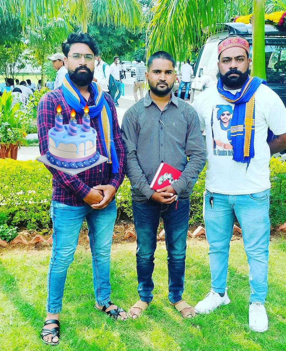 SurajBAazad's tweet photo. मिसनरी क्रांतिकारी साथी हमारे अजीज मित्र भाई प्रेम चंद सिंघाडिया जी को जन्मदिन की हार्दिक शुभकामनाएं🎂🎂
 महापुरुषों का आशीर्वाद सदैव आप पर बना रहे
wish you very very happy birthday to you Bhai
@PremKum56807831 https://t.co/TL3IDZz39Q