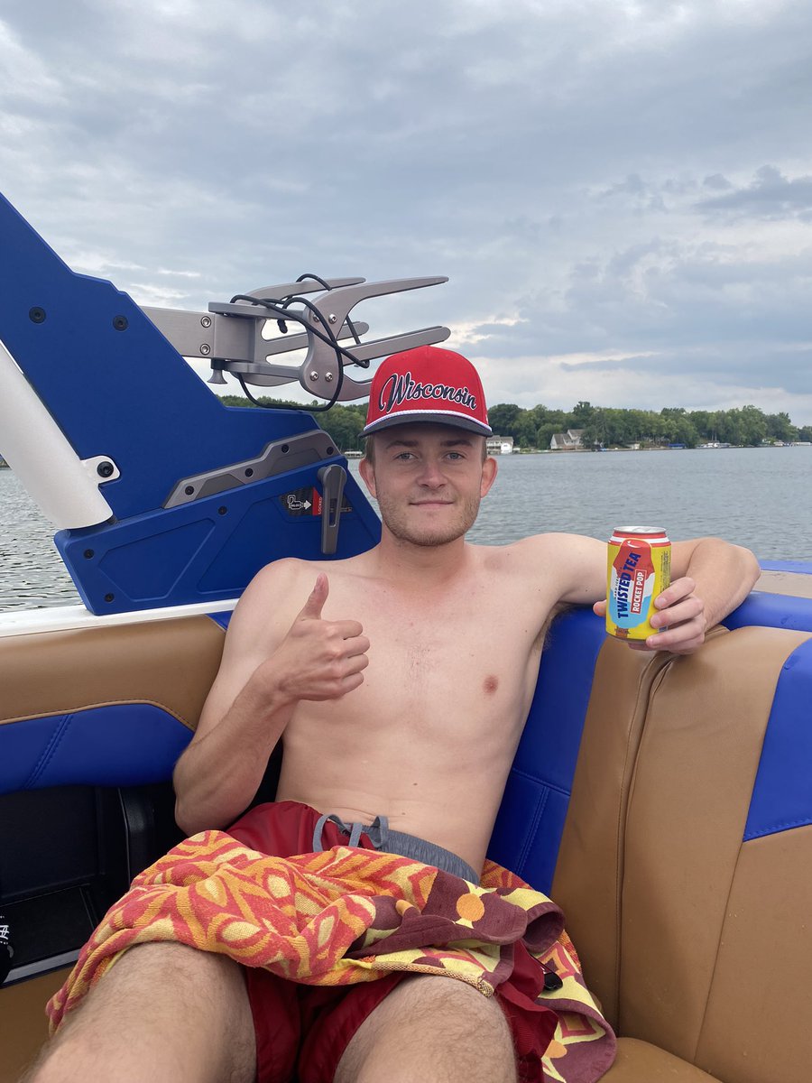 CameronGlembin's tweet photo. @TwistedTea #keepittwisted https://t.co/OlYI92MzBm
