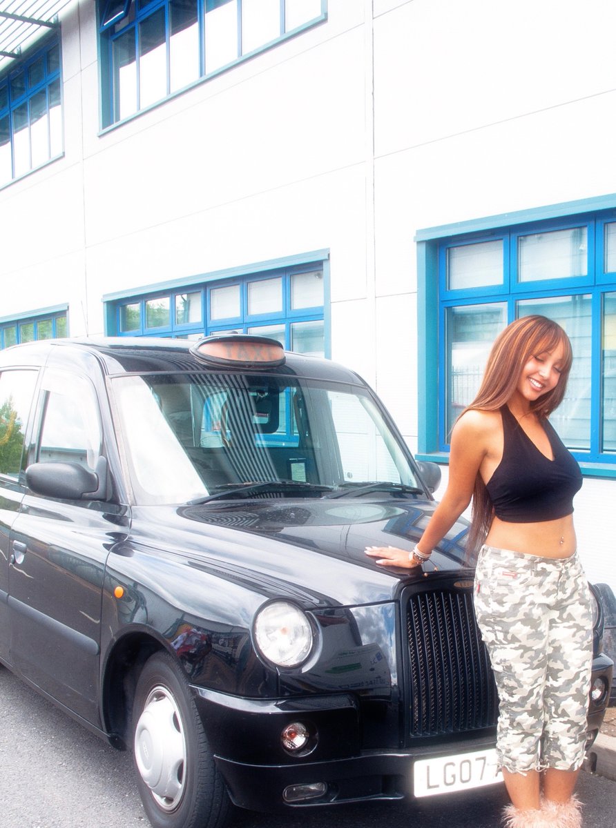 pinkpantheress tweet media