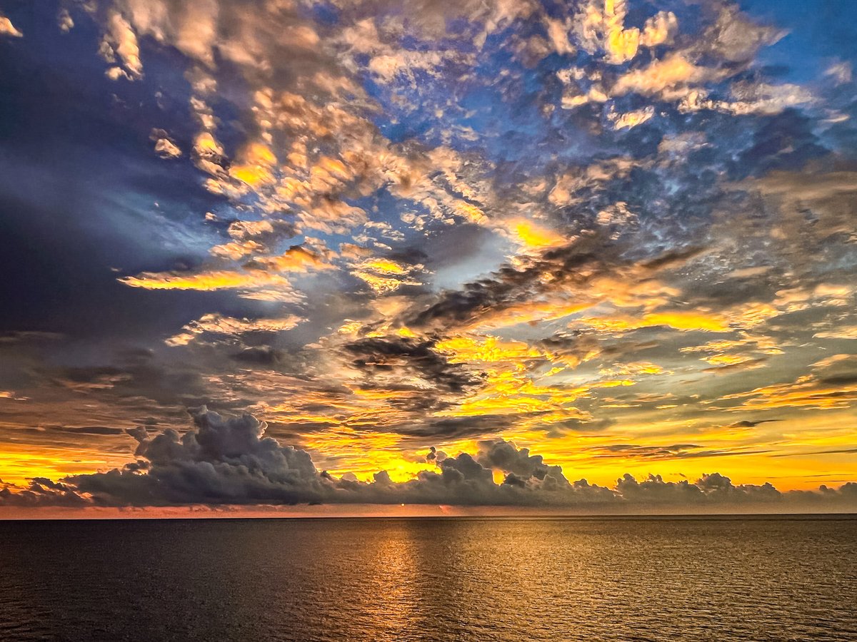 Sanjeev_Chopra7's tweet image. An evening at sea