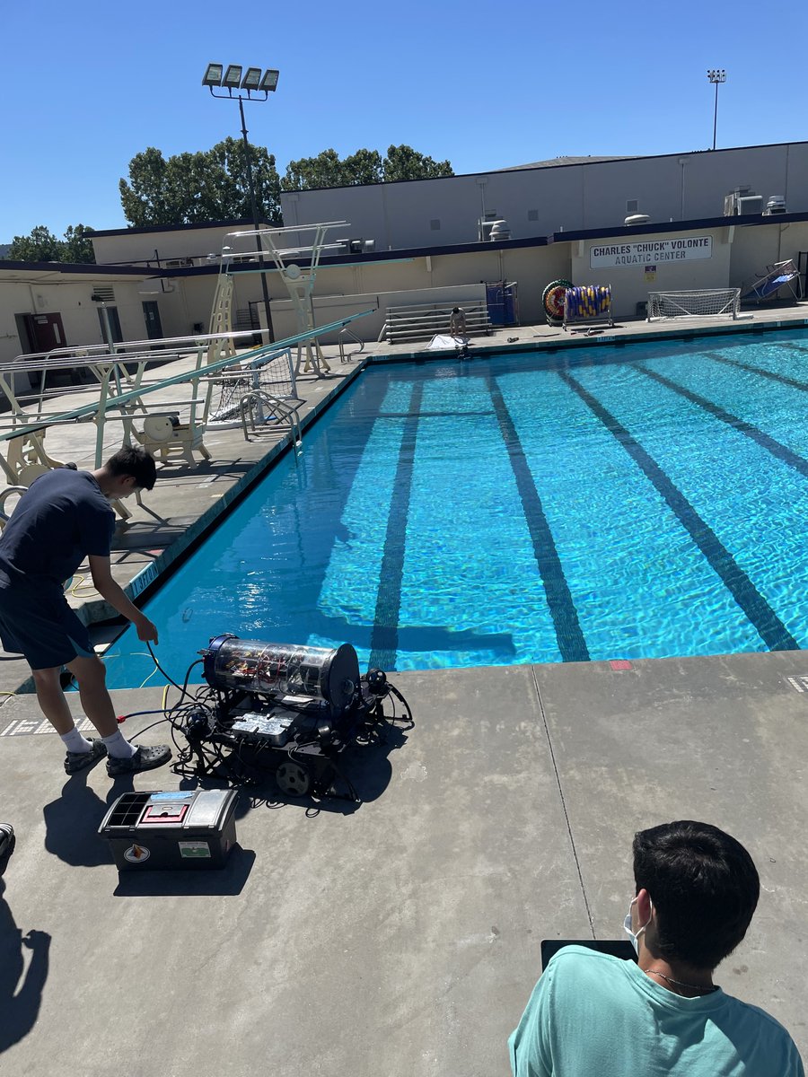 AVBotz's tweet image. Day 39: Pool Test w/ props

Photo 1: Getting Marlin ready 
Photo 2: Marlin in action! We were able to get more pics of props today. 
Photo 3: Mechanical team working on fixing props Photo 4: Software team working on labeling images and debugging AHRS  

See you tomorrow!!