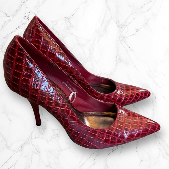Beaver_beave's tweet photo. So good I had to share! Check out all the items I'm loving on @Poshmarkapp from @NanatoNora #poshmark #fashion #style #shopmycloset #dollhouse #marinelayer: https://t.co/DNPMsVW1wk https://t.co/O52K4PxrQI