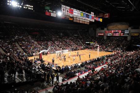 Grateful to say that I have received a D1 offer from Umass! Thank you to Coach Martin and the entire staff for the opportunity!