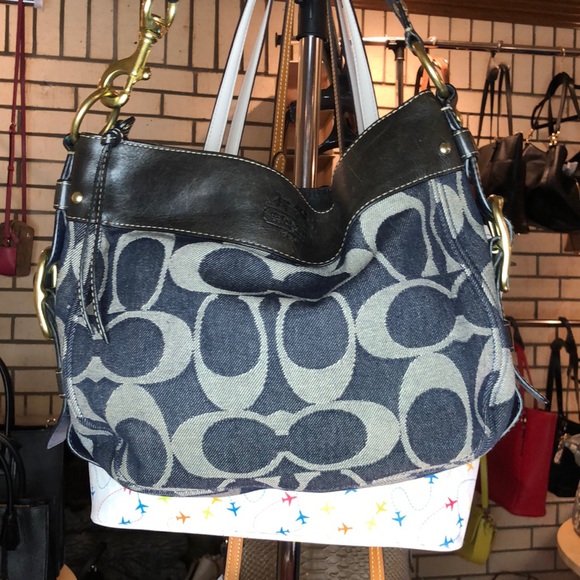 HenryWyatt's tweet photo. So good I had to share! Check out all the items I'm loving on @Poshmarkapp #poshmark #fashion #style #shopmycloset #coach: https://t.co/QzOwaxF8TJ https://t.co/mFjW5GM8kV