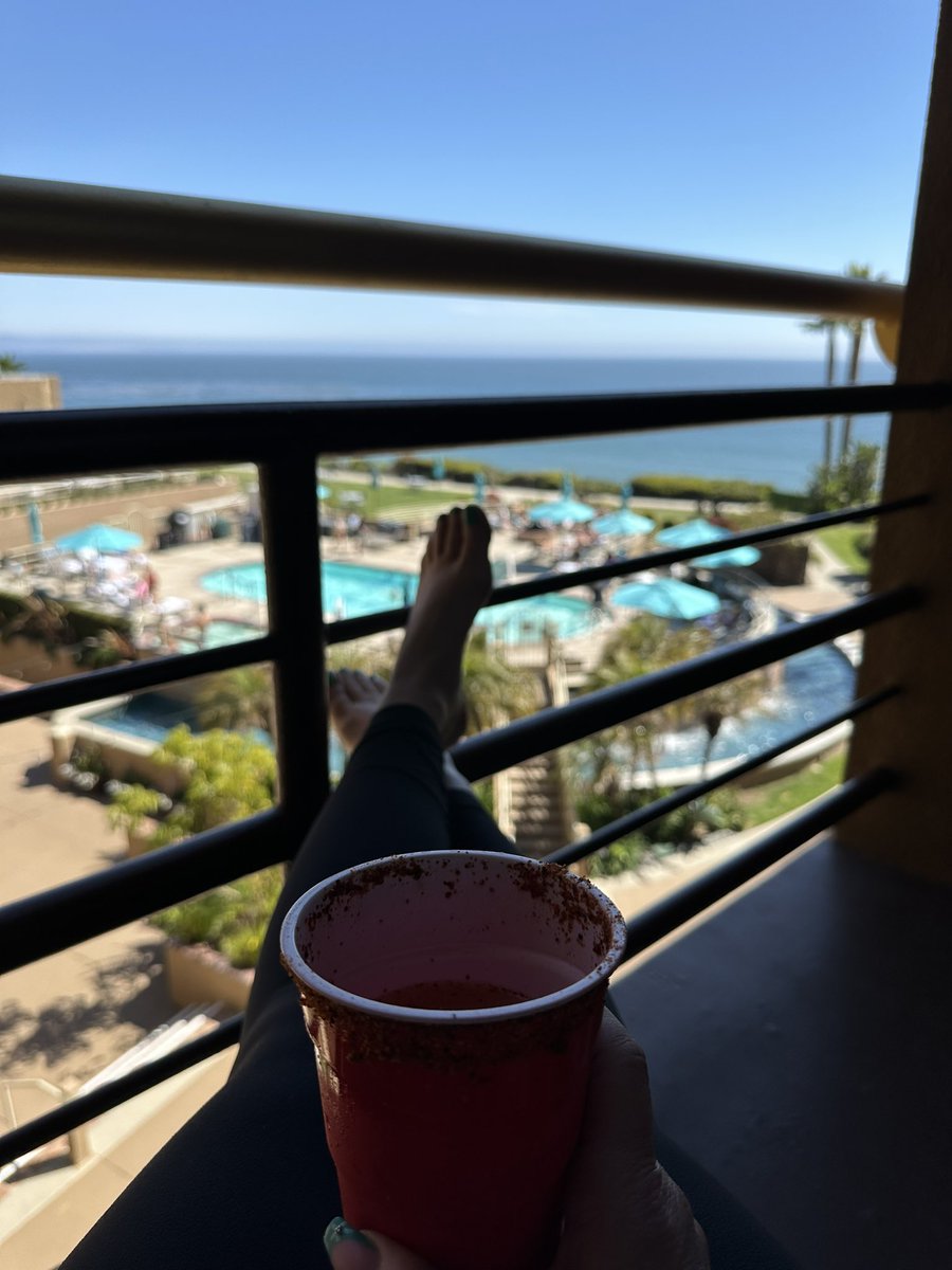 1_kevinsgirl's tweet photo. #ToesInTheWater
#AssInTheSand
#Pismo
#SLO #IYKYK
#AdiosCalifornia
#MangoCart
#ThePacificOceanIsMyHome https://t.co/Jxu0i69dSJ
