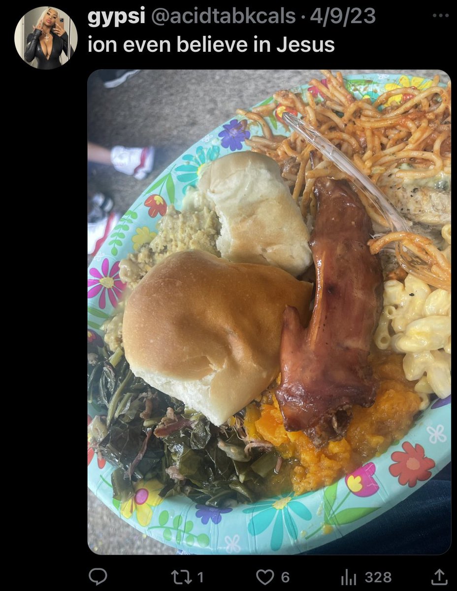 pinkmorque's tweet photo. “Edtwt” yet u eating like this?
your bmi is def in 20’s https://t.co/EylRLl82bj