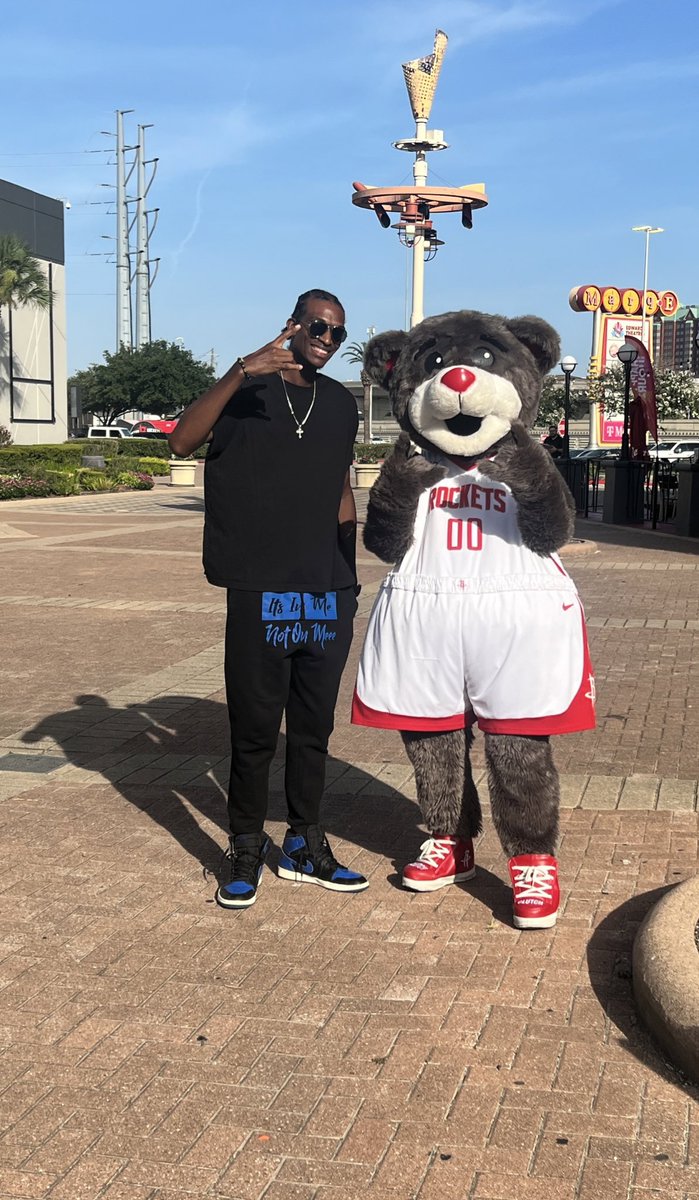 DaRealKingCoopa's tweet photo. Shout to those who believed in me 👏👑 
@NBA Here I come
@HoustonRockets #houstonrockets #darealkingcoopa https://t.co/141FAzP9V0