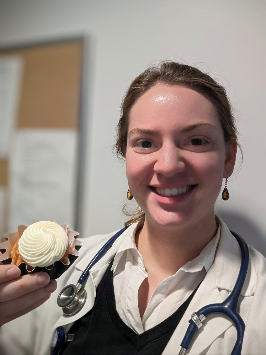 First birthday as Dr. Rich! Almost done with my first rotation and I'm so grateful to be working with a fantastic team. It's been a ton of work, but I'm loving it 👩‍⚕️